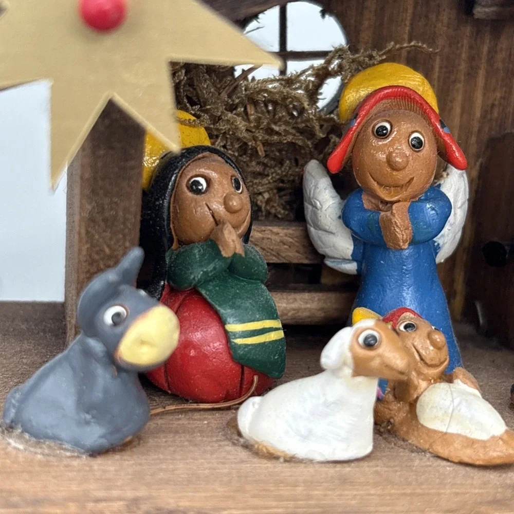 Vintage Nativity Set In Manger 3D Diorama Wood Hand Crafted by Franciscan Monks‎
